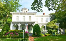 Quintessentials Bed And Breakfast And Spa East Marion Ny